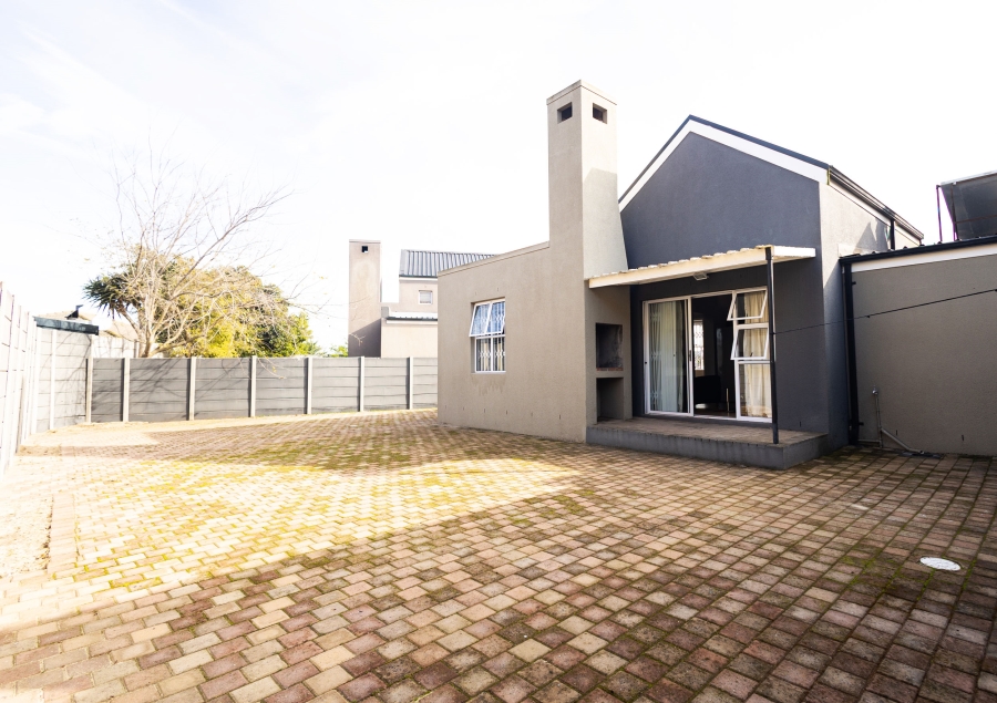 2 Bedroom Property for Sale in Viking Village Western Cape